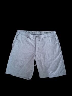 Mens Ben Hogan Light Gray Golf Shorts Size 40 NWOT